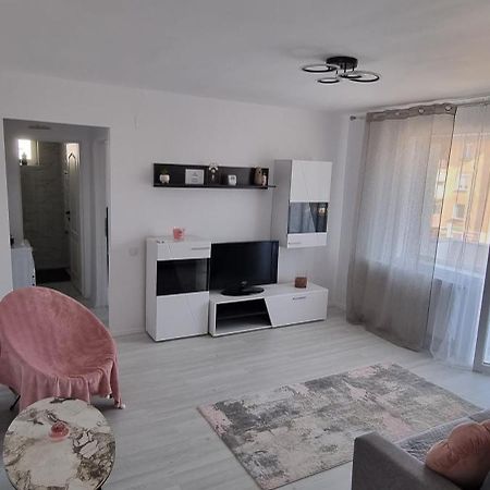 Apartament Central Pe Pietonala Nr2 Hunedoara Dış mekan fotoğraf